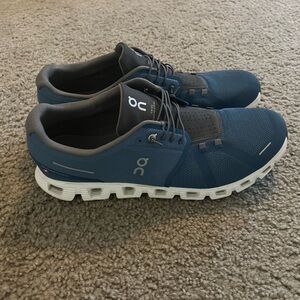 On Cloud size 14